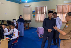 Tinjau Pelaksanaan ANBK Tingkat SMP, Kepala Disdik Palembang Beri Pesan Ini untuk Siswa