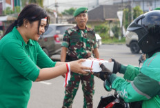 Wah! Ada Pembagian Nasi Kotak di depan Makodam II Sriwijaya, Berapa Jumlahnya?