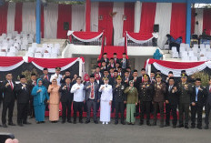 Wabup Lahat Bertindak Inspektur Upacara Penurunan Bendera 17 Agustus, Ini Pesannya