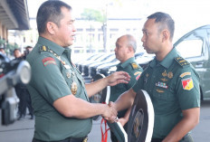 Suasana Haru Selimuti Mabesad, Kasad Serahkan Bantuan Ke Pejuang Bangsa, Apakah Itu?