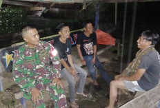 SERSAN! 2 Babinsa Koramil 405-05 Pendopo dan Warga Piket Ronda Malam Terus Awasi Kamtibmas 
