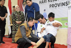Peringatan HDI dan HKSN 2023, Pj Gubernur Agus Fatoni Salurkan Bantuan Kepada Para Penyandang Disabilitas