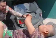 Begini Detik-detik Anggota Ditlantas Polda Sumsel Selamatkan Anggota TNI yang Alami Sesak Napas