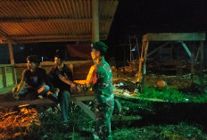 Selalu Kompak, 2 Babinsa Koramil 405-11 Tanjung Sakti dan Warga Piket Ronda Standby Jam Malam