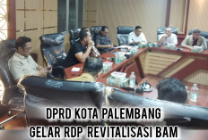 Budayawan Vebri Al-Lintani dalam RDP Bundaran Air Mancur: Jangan Abaikan Nilai Historis Titik Nol!