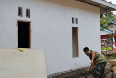 Penuh Semangat, Inilah Cara Satgas TMMD Kodim Lahat Percepat Penyelesaian Rehab RTLH 3