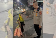 Patroli Malam Berujung Haru, Kapolsek IB I Palembang Borong Jualan dan Antar Pulang Seorang Bocah