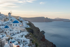 7 Fakta Menarik Santorini, Bangunan Putih yang Estetik di Yunani