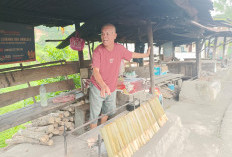 ALHAMDULILLAH, Berkah Pedagang Lemang Tanjung Sirih Lahat di Musim Durian