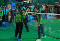 Serunya Ratu Dewa-Herman Deru Main Bulu Tangkis, Lawannya Kapolda Sumsel