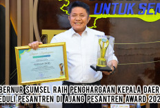 Tambah Koleksi Prestasi, Gubernur Herman Deru Raih Penghargaan di Ajang Pesantren Award 2025, ini Kategorinya!
