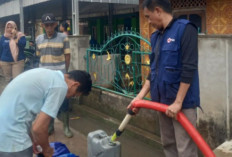 PMI Ogan Ilir Distribusikan 1.000 Liter Air Bersih untuk Korban Banjir di Dua Kecamatan 