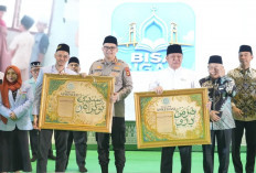 Dukung Santri Bebas Buta Aksara Al-Quran, Kapolda Sumsel Salurkan Ribuan Buku Hijaiyah