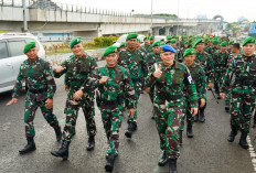 Wow! Jenderal Ini Ternyata Turut Ambil Bagian Iringi Gerak Jalan Peleton, Siapa?