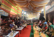 Bupati Lahat didmpingi TP PKK Hadiri Tasyakuran di Pagarjati, Ini Arah Kebijakan Pembangunan Kedepan