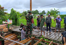 Satgas Yonif 141 Aneka Yudha Jaya Prakosa Ikut Gotong Royong Bersama Warga, Untuk Apa?