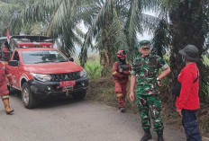 Tinjau Lokasi Karhutla di Desa Lorok Ogan Ilir, Tim Ir Seskoad Dapat Aspirasi dari Tim Pemadam dan Masyarakat