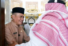 Tangis Haru dan Doa Bersatu, Wakil Bupati Ogan Ilir Sambut Kepulangan Jamaah Haji dengan Penuh Cinta