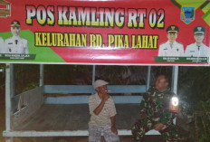 Sambil Diskusi, Anggota Babinsa Koramil 405-12 Lahat Laksankan Mitigasi Kolaborasi