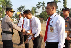 Ungkap Kasus Menonjol! Kapolres Ogan Ilir Beri Penghargaan pada Anggota Ini