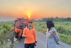 Polres Ogan Ilir Turun Langsung Padamkan Karhutla, Kapolres Pimpin Mitigasi di Sejumlah Titik Hotspot