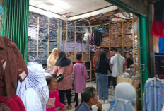 Liburan Berakhir, Pasar Lematang Lahat Jadi Ajang Berburu Seragam, Ini Penampakannya