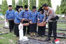 PNS Polda Sumsel Padati TMP Ksatria Ksetra Siguntang Palembang, Ini Giat Dilakukan 
