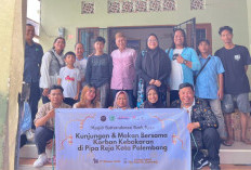 Masjid Baiturrahman Bank Raya Gelar Kunjungan dan Makan Bersama Korban Kebakaran:Wujud Nyata Kepedulian Sesama