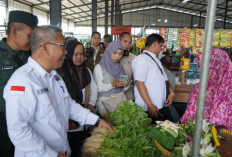 Warga Muara Enim Serbu Sayuran di Pasar Murah, Ludes dalam Waktu 15 Menit