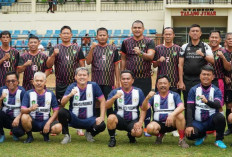 Jalin Keakraban Pemkot Prabumulih Tanding Sepak Bola Dengan Anggota DPRD, Bagaimana Hasilnya?