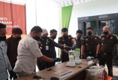Eksekusi Putusan Pengadilan, Kejari Prabumulih Gelar Pemusnahan Barang Bukti, Berikut Tujuannya