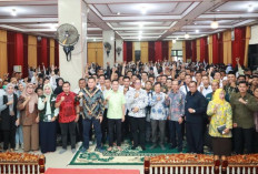 Ratu Dewa Perjuangkan Nasib Guru di Palembanng, Percepat Insentif Cair dan Buka Formasi PPPK Tendik