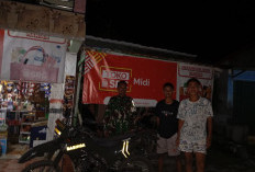 MEMBAUR, Babinsa Koramil 405-07 Pulau Pinang Giat Patroli Satkamling Bersama Petugas Ronda Malam