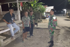 Babinsa 405-11 Tanjung Sakti dan Warga Berinteraksi Ciptakan Kamtibmas
