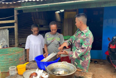 Satgas Yonif 144 Jaya Yudha Gelar Pembuatan Tiwul Bersama Masyarakat, Untuk Apa?