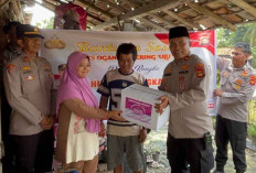 Sambut Hari Bhayangkara ke-80, Polres OKU Timur Salurkan Ratusan Bansos ke Warga
