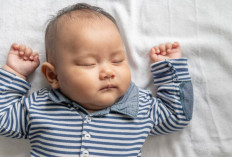 9 Cara Mengatasi Sleep Regression Saat Si Kecil Tidur Gelisah