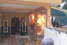 Diduga Korsleting Mesin Sedot Air, Satu Rumah di OKU Timur Ludes Terbakar