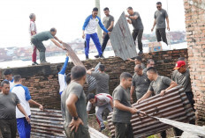Lestarikan Cagar Budaya, Prajurit Kodam II Sriwijaya Bersama Masyarakat Serbu BKB untuk Bersih-bersih