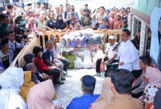 Korban Kebakaran 7 Ulu Terima Bantuan Ini Dari Pj Walikota Palembang Ratu Dewa 