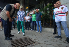 Palembang Walk & Check: Ratu Dewa Jalan Kaki 5 KM Tinjau Infrastruktur di Pusat Kota