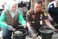 Wah! Ada Peletakan Batu Pertama Secara Simbolis Program Bedah Rumah, Dimana Lokasinya