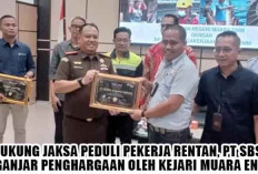 Dukung Jaksa Peduli Pekerja Rentan, PT SBS Diganjar Penghargaan oleh Kejari Muara Enim 