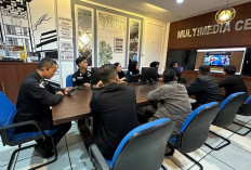 Tindak Lanjuti Arahan Kapolri, Personel Bidhumas Polda Sumsel Gelar Nobar Kegiatan Ini