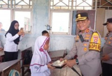 Sambangi SD Negeri 32, Polres Pagar Alam Laksanakan Program Pemerintah Makan Bergizi Gratis