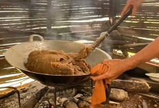 Legitnya Lempok Durian Empat Lawang: Dibuat Hingga 8 Jam di Atas Tungku Kayu Bakar