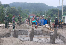 Masuk Tahap Krusial, TNI dan Warga Desa Pusar Kebut Pembangunan Jembatan Gantung di Atas Sungai Ogan