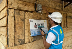 Wujudkan Mimpi Warga Lubuklinggau, PLN UP3 Lubuklinggau Nyalakan Listrik Gratis