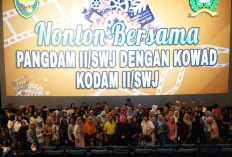 Hadiah Ulang Tahun Ke-62, Pangdam II/Swj Ajak Kowad di Palembang Nobar