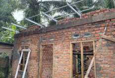Kejar Tayang, Rehab RTLH TMMD 128 Masuk Tahap Pasang Atap Material Baja Ringan